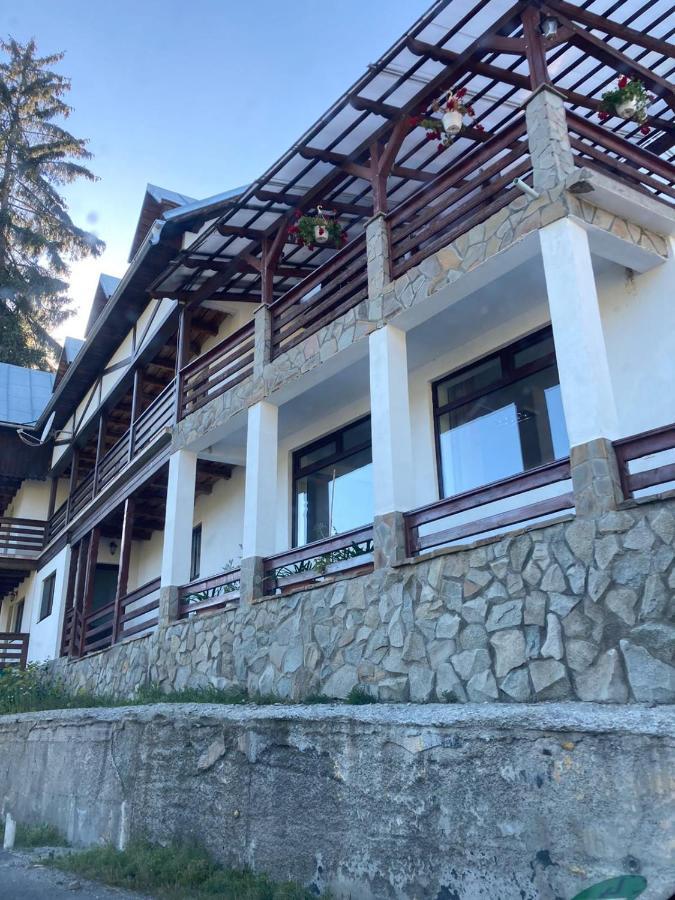 Pensiunea Turistica Tihuta Piatra Fantanele Luaran gambar