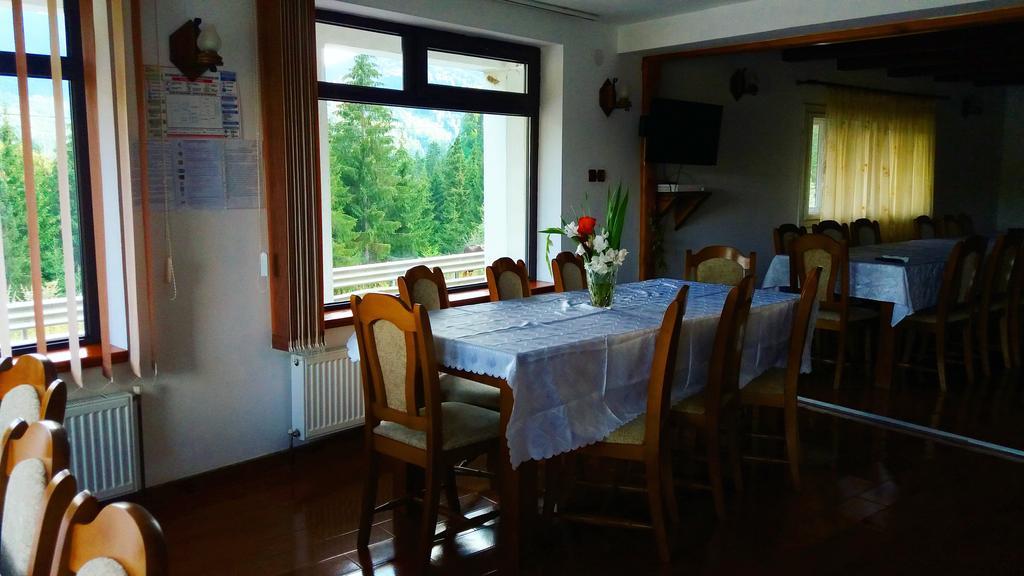 Pensiunea Turistica Tihuta Piatra Fantanele Luaran gambar